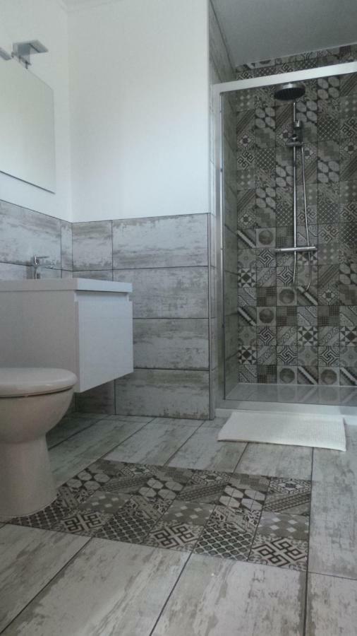 Number9 - Now With Air Conditioned Rooms Carlipa Esterno foto